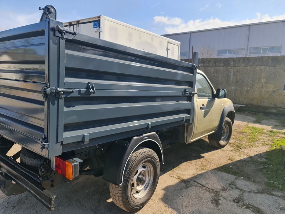 Bena basculabila trilateral orice tip lungime sau tonaj  iveco Mercede