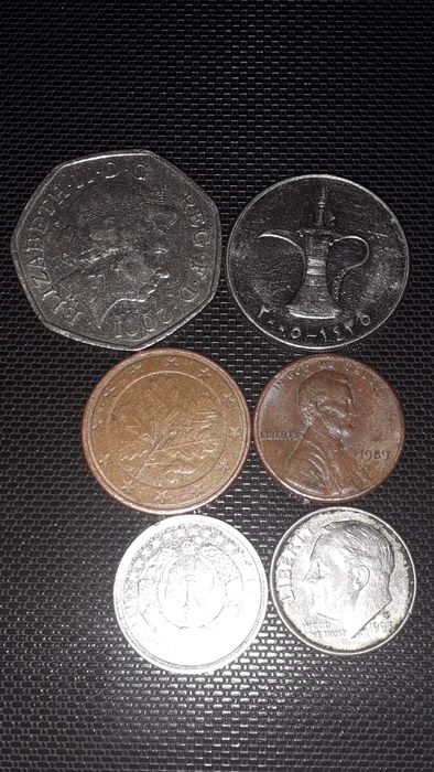 Монеты разные...