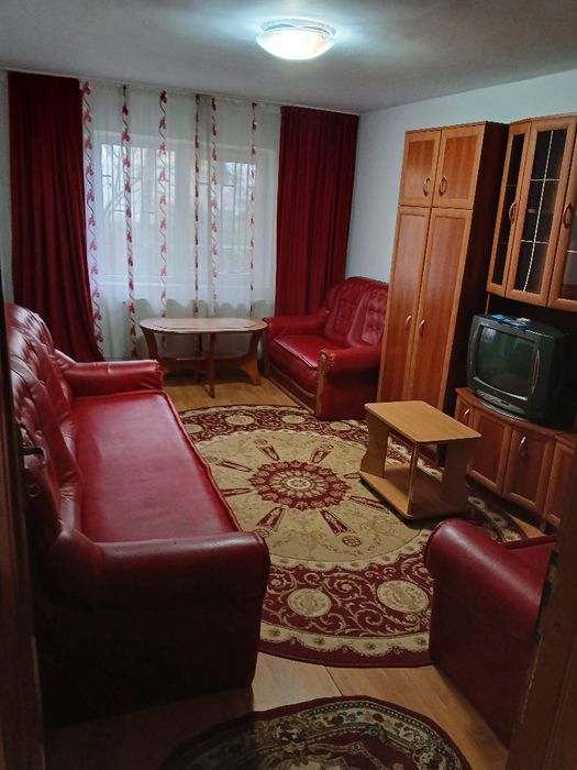 Apartament cu 3 camere la parter