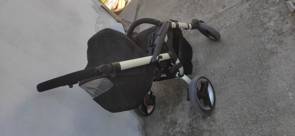 Бебешка количка UNLIMIT