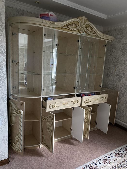 Стенка в зал для посуд