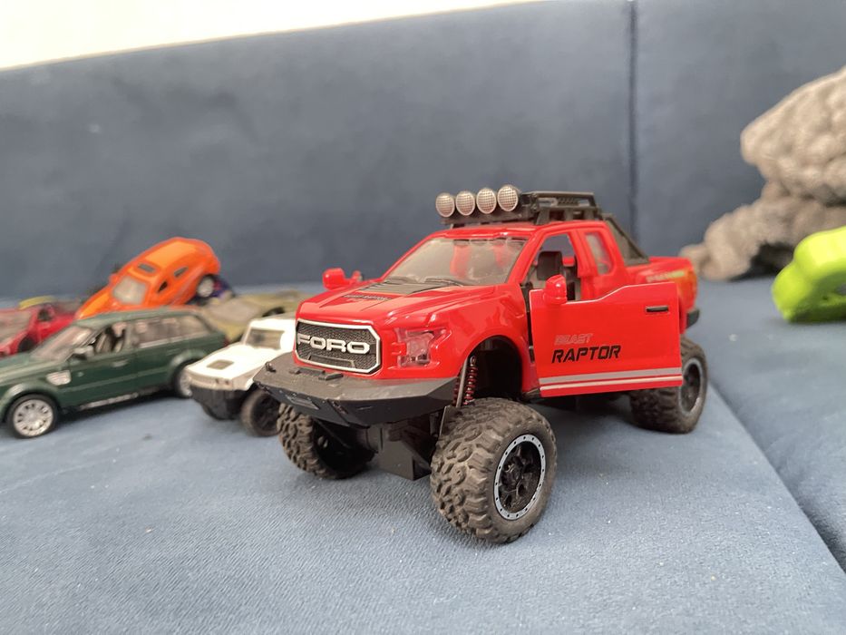 Продам игрушечные машинки