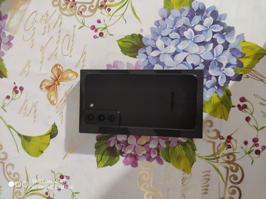 Samsung s22 128 в хорошем состоянии