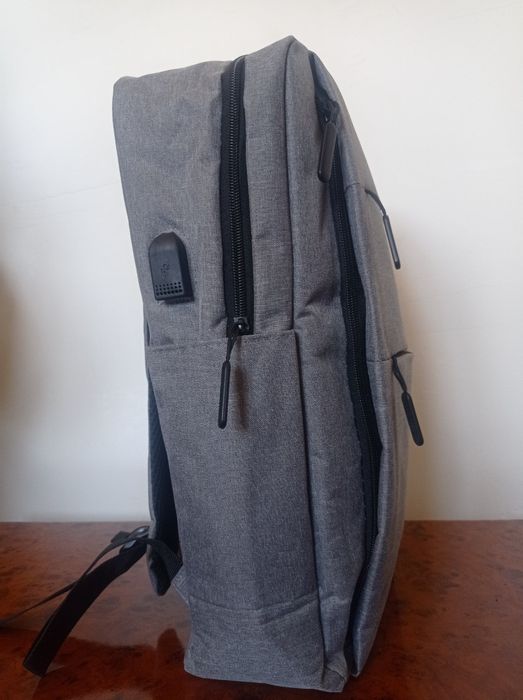 Qulay va sifatli kelishillgan narxda (qora va kulrang)