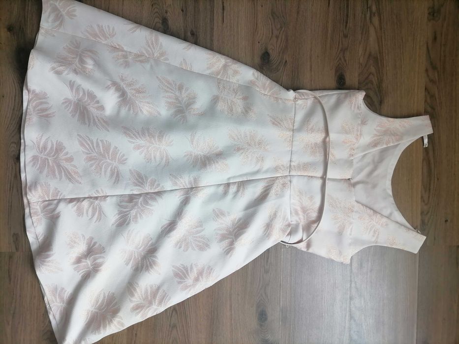 Елегантна рокля в розово