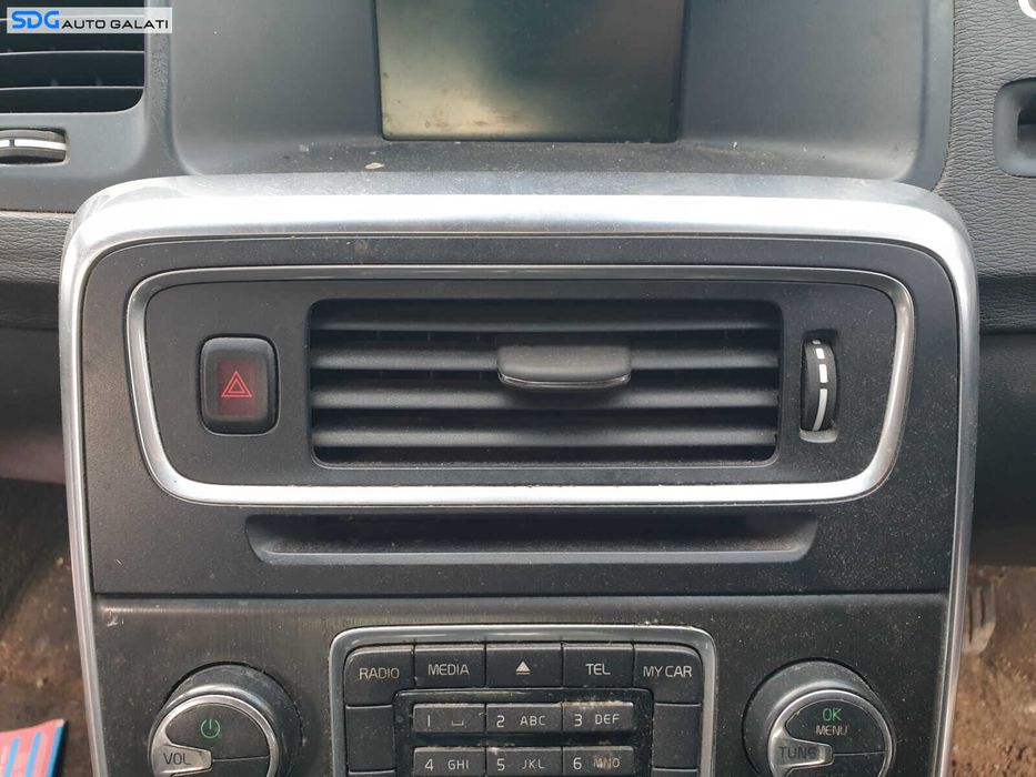 Gura Grila Guri Grile Aer Aerisire Ventilatie Bord Centrala Volan Dreapta Volvo S60 2010 - 2018 [K1863]