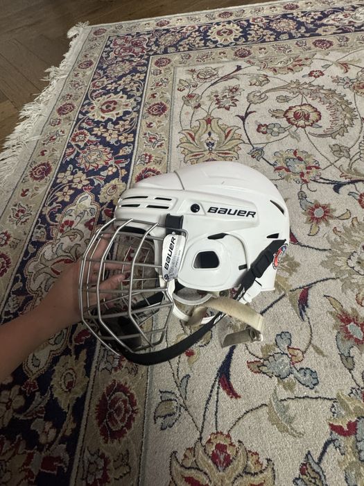 Хоккейный шлем BAUER