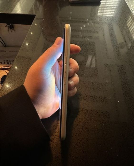Tecno spark 8 c.  Sotiladi aybi yoʻq idyal