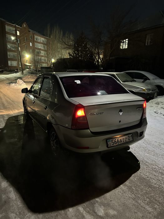 Renault Logan 2010 год