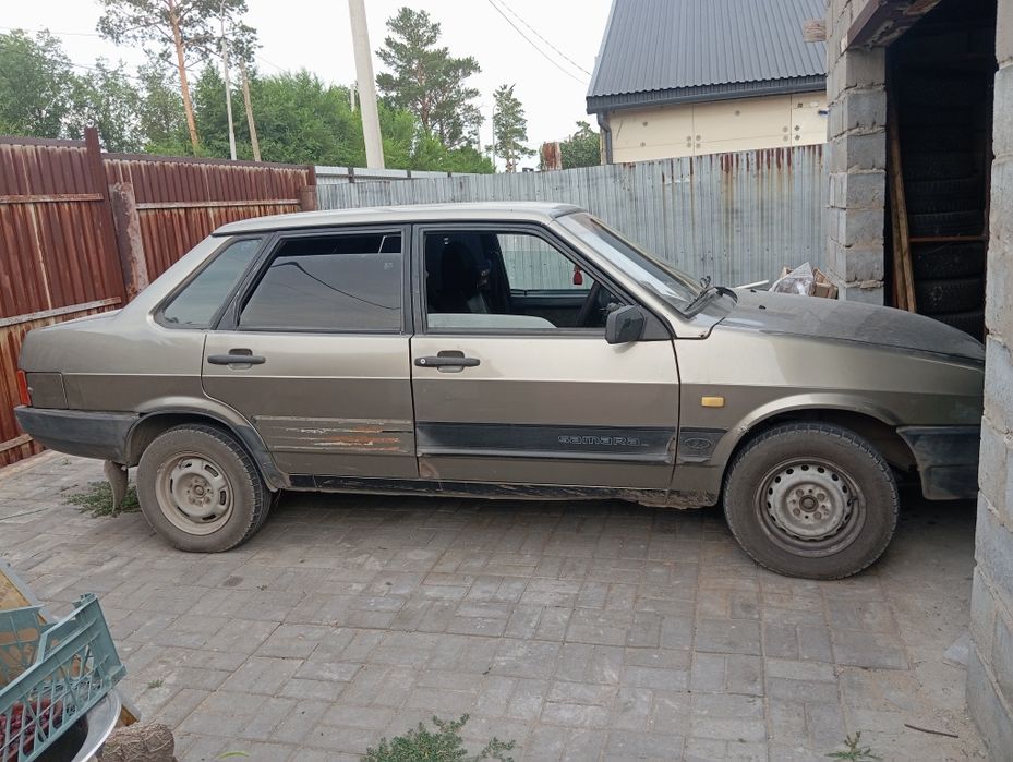 Автомобиль ваз 21099