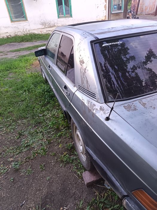 В продаже Мерседес бенс 190 w201