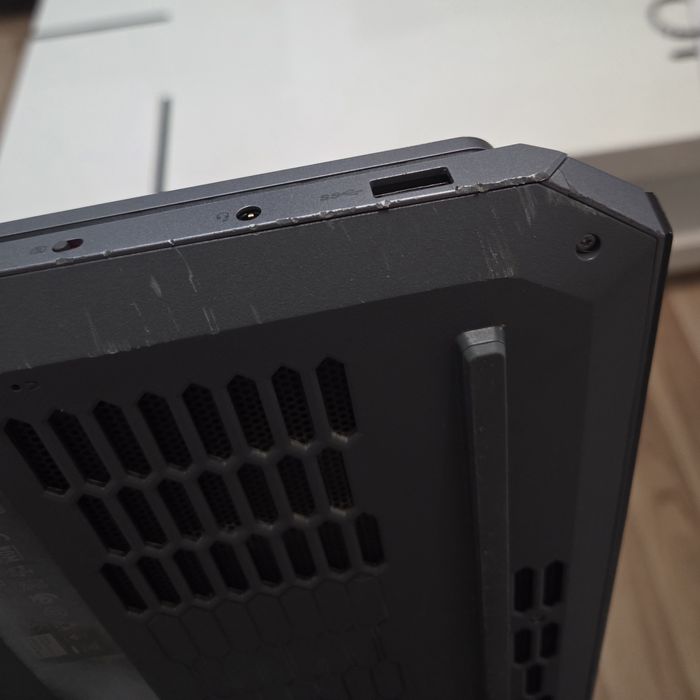 Laptop Gaming Lenovo LOQ 15IRX9 | Garantie 10 luni