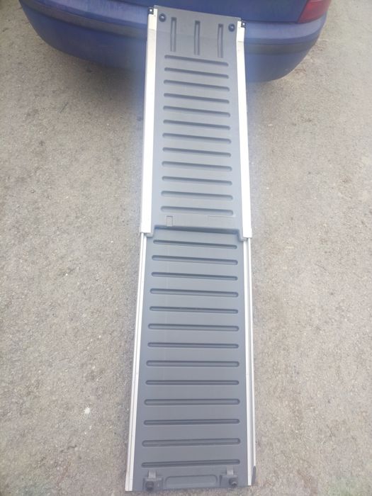 Сгъваема рампа за кучета и други големи домашни любимци
ИДЕАЛНО ЗА СТА