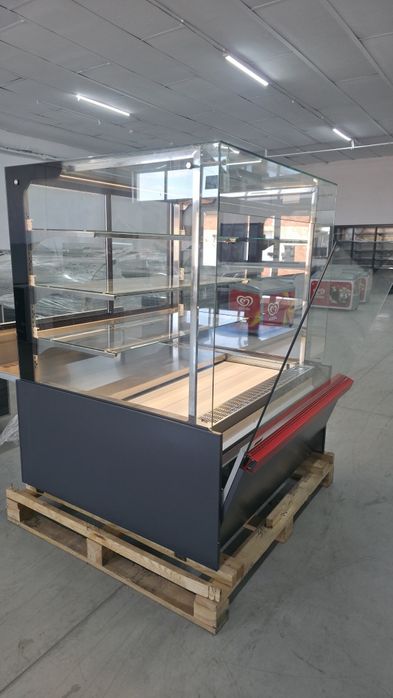 Сладкарска хладилна витрина 130 см