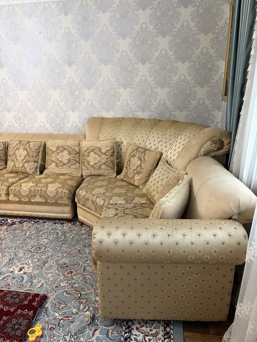 Деван сатылады  450 мын жаксы саудасы бар