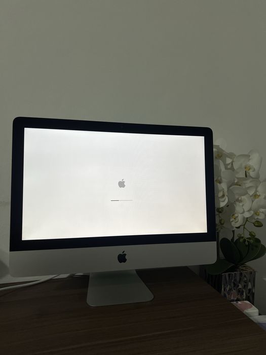 Imac 21.5 inch Impecabil