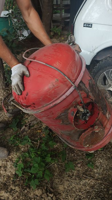 Продам газ балон для грузовых автомобилей.