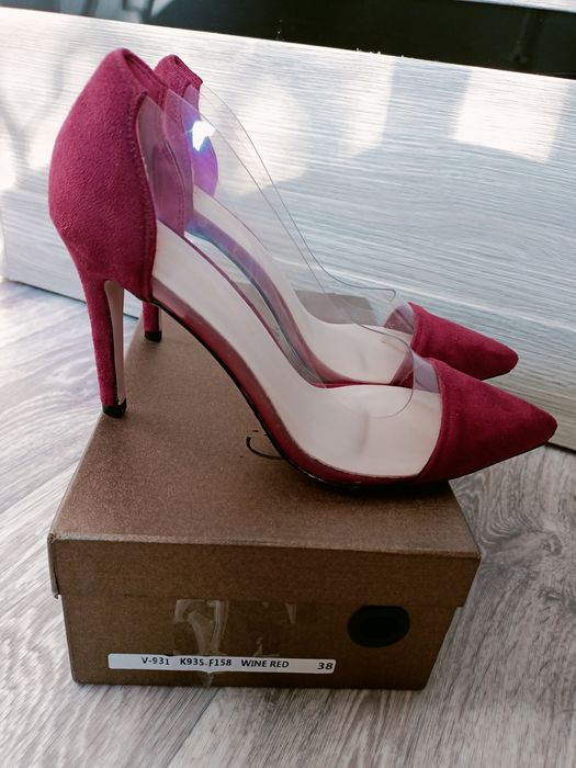 Продаю Туфли красивые, стильные!