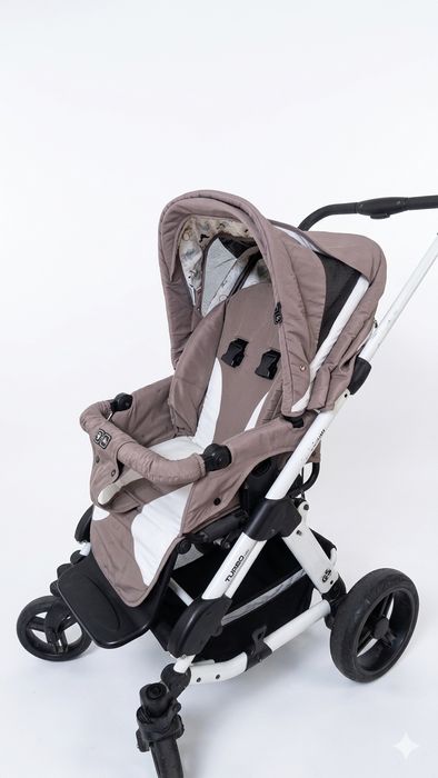 Срочно продам коляску крепкую