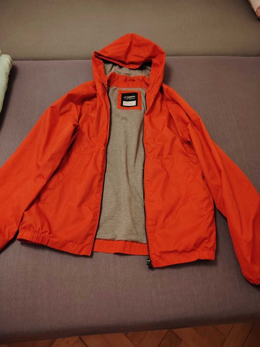 Пролетно яке против дъжд