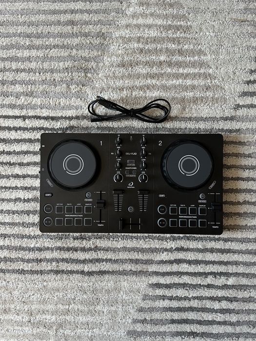 Pioneer / AlphaTheta DDJ-FLX2 DJ контролер – като нов + кутия