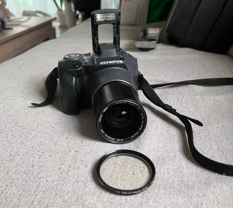 Camera foto film 35 mm Olympus IS-100 obiectiv 28-120mm
