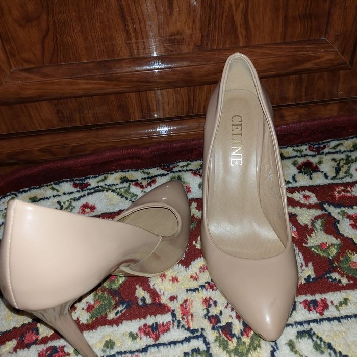 Продается женская обувь