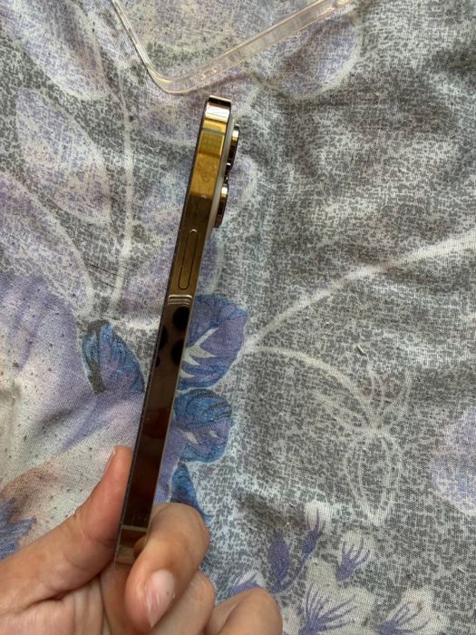 Iphone 14 pro gold