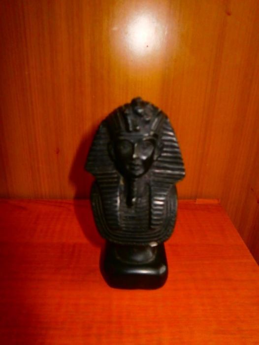 Статуетка на ТУТАНКАМОН