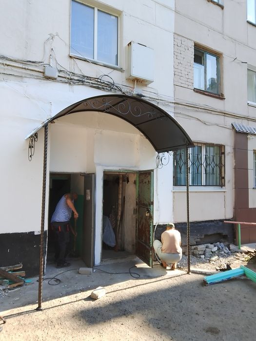 Козырёк на крыльцо