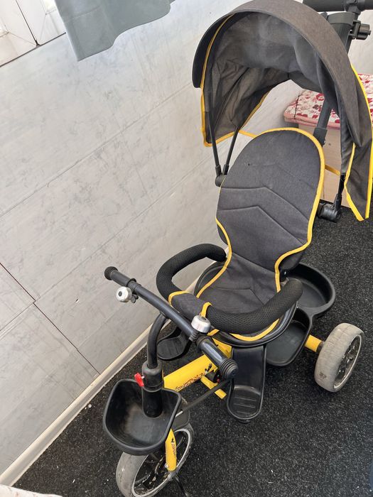 Продается велоколяска в хорошем состоянии