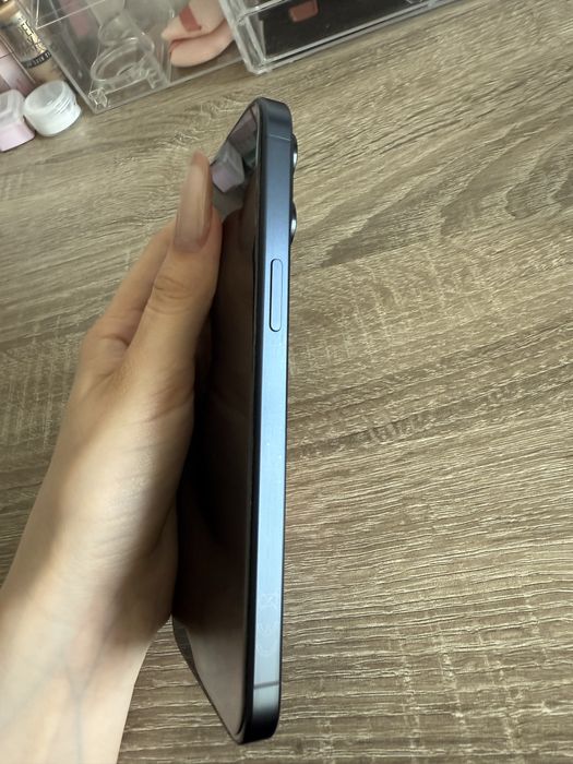 iPhone 15 Pro Max, 256 GB, baterie 86%, stare excelentă!