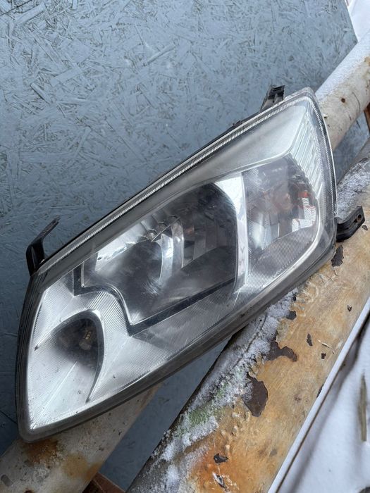 Фара левая (Гранта) продам