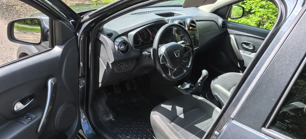 Vând Dacia Logan Stepway 2020