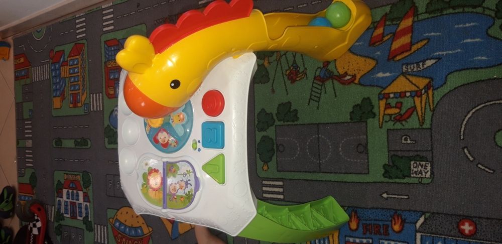 Музикална маса Fisher Price