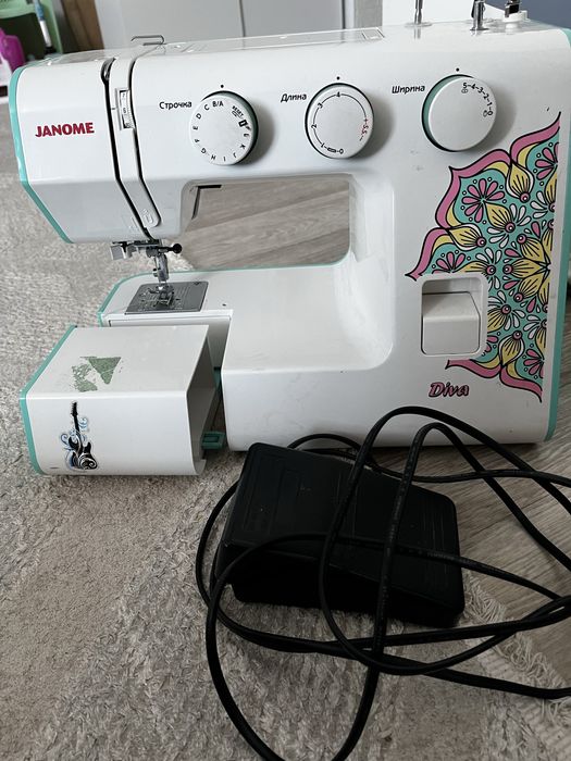 Швейная машинка janome