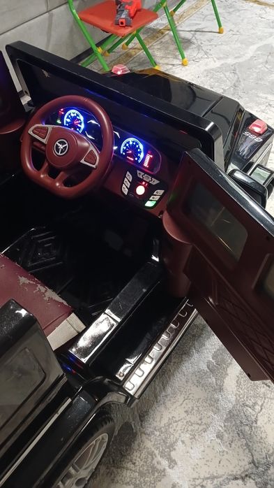 Машина детская на аккумуляторе