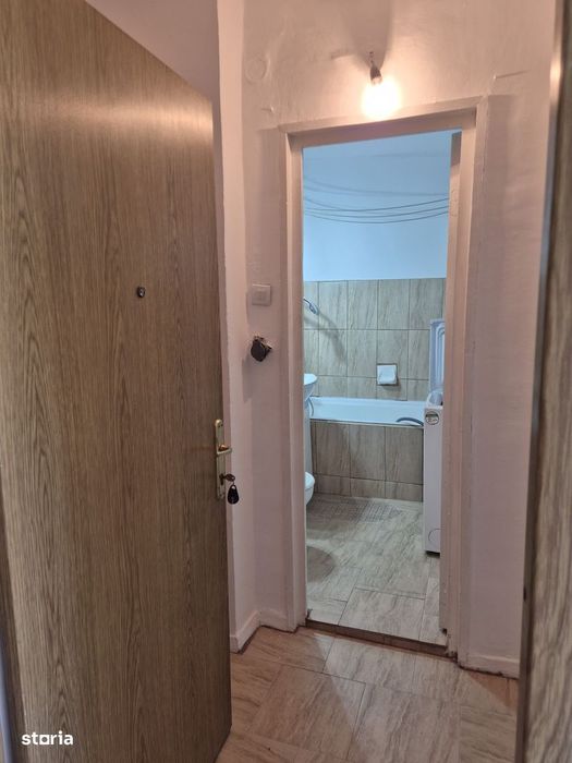 Garsonieră de închiriat, 37mp, balcon, Micalaca