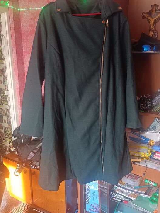 Продам пальто женское