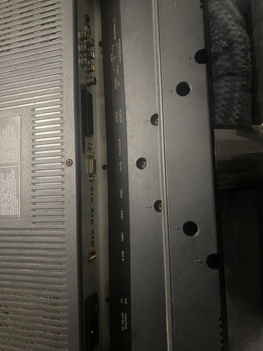 Vand sau schimb televizor