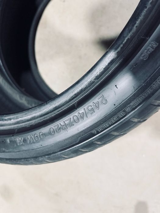 Шины летние 245/40/20