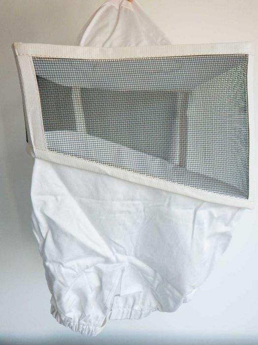 Masca apicola noua cu bust si plasa metalica patrata