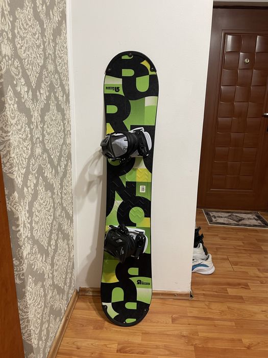 Placa snowboard 137 cm burton cu legaturi