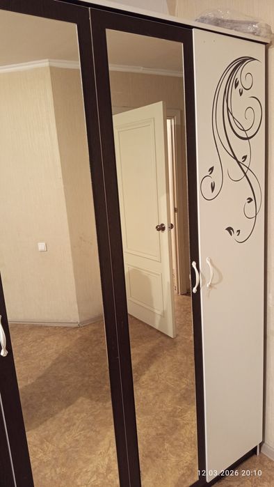 Шкаф 6 есікті сост жөте жақсы