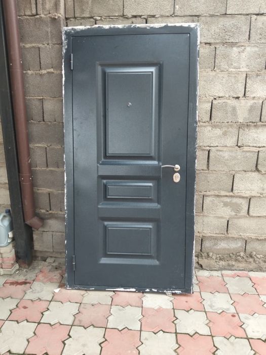 Наружный двер хорошом состояные, самовызоз