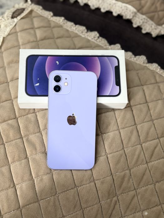 Продам Iphone 12