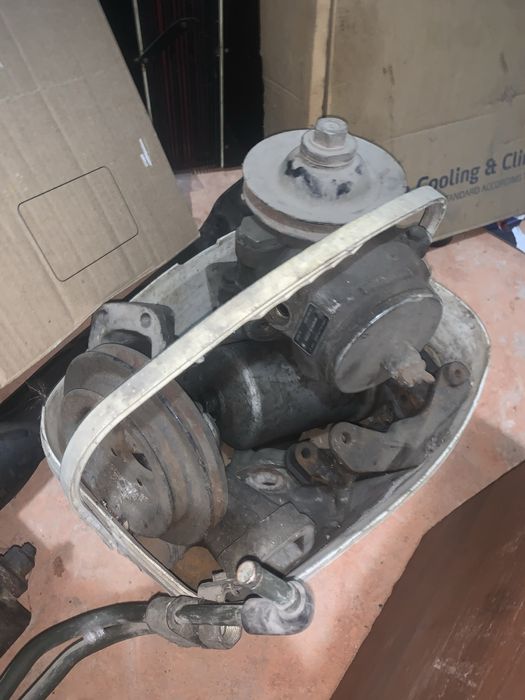 Запчасти мерс 123/124 разные