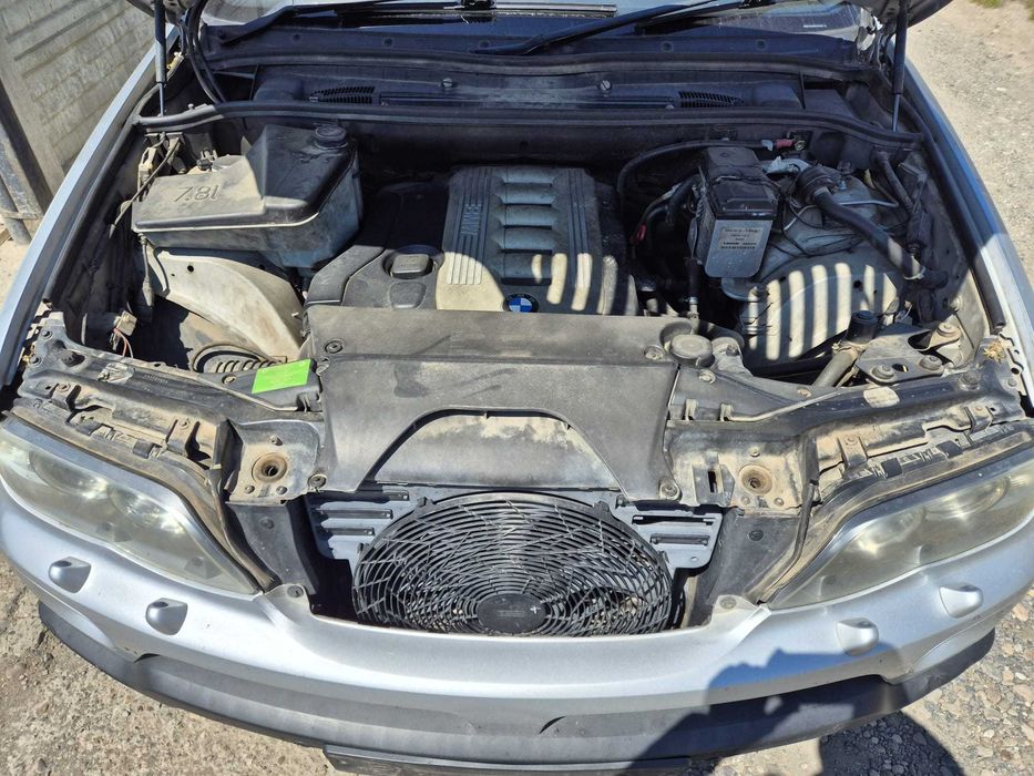 Dezmembram BMW X5 E53 3.0 D 218 cp automat