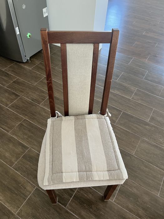 Стулья деревянные