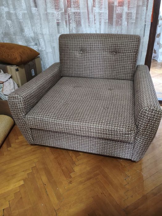 Продам два кресла кровати